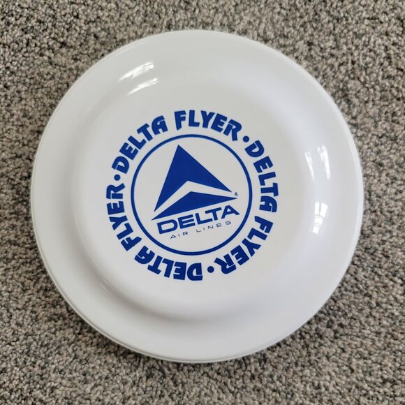 Retro Delta Air Lines Frisbee - unused